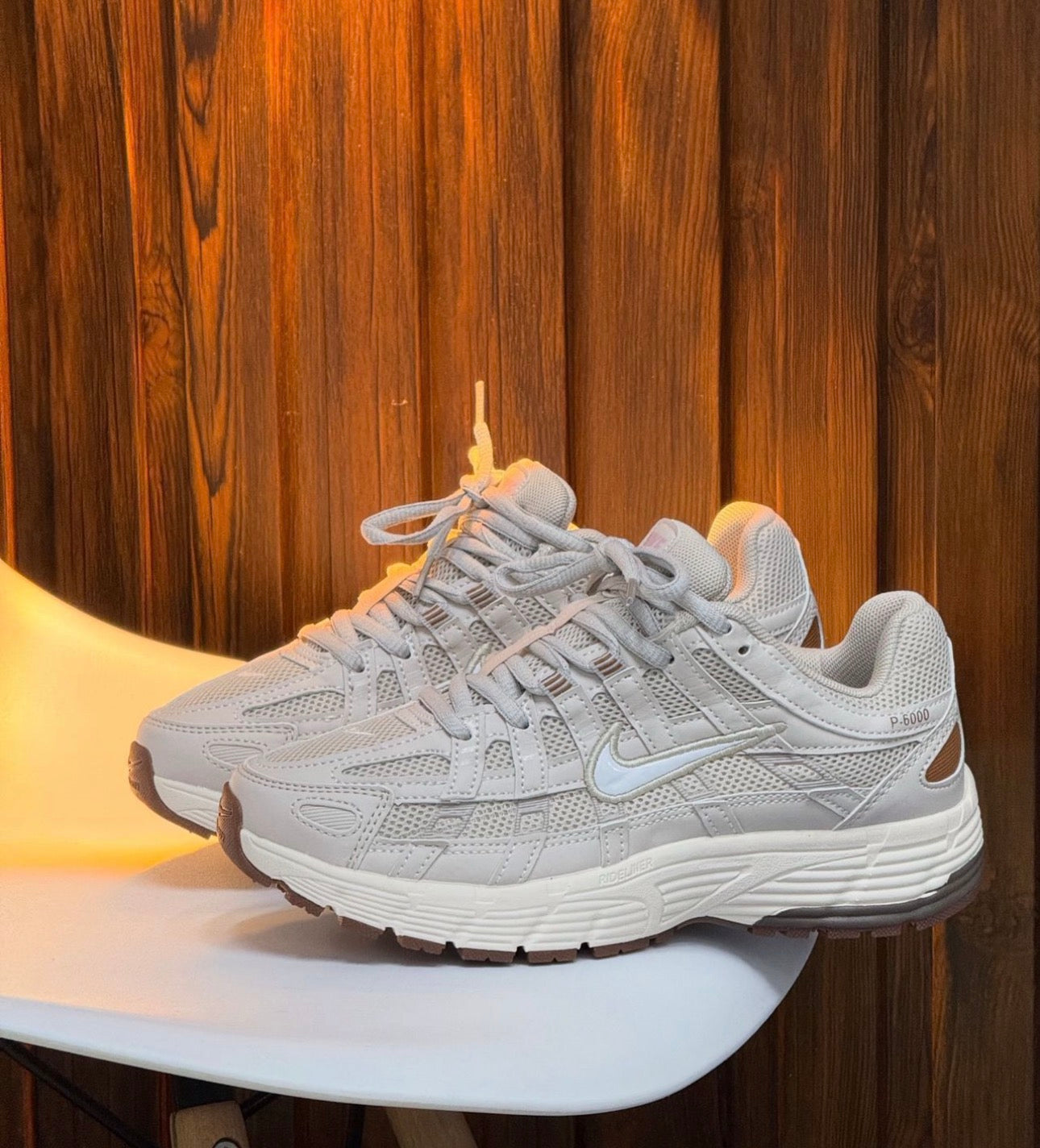 NIKE P 6000 Beige Café