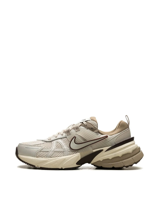 NIKE V2K RUN CAFÉ