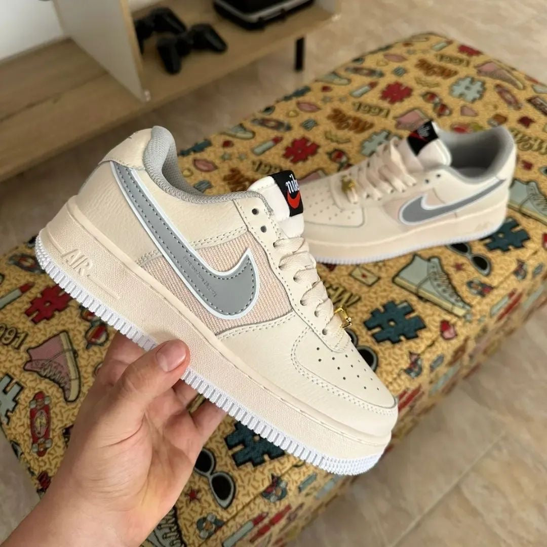 NIKE AIR FOR 1 BEIGE