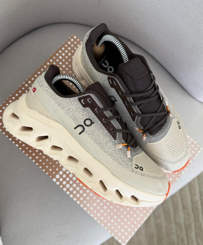 ON CLOUD DIFUMINED BEIGE / CAFÉ