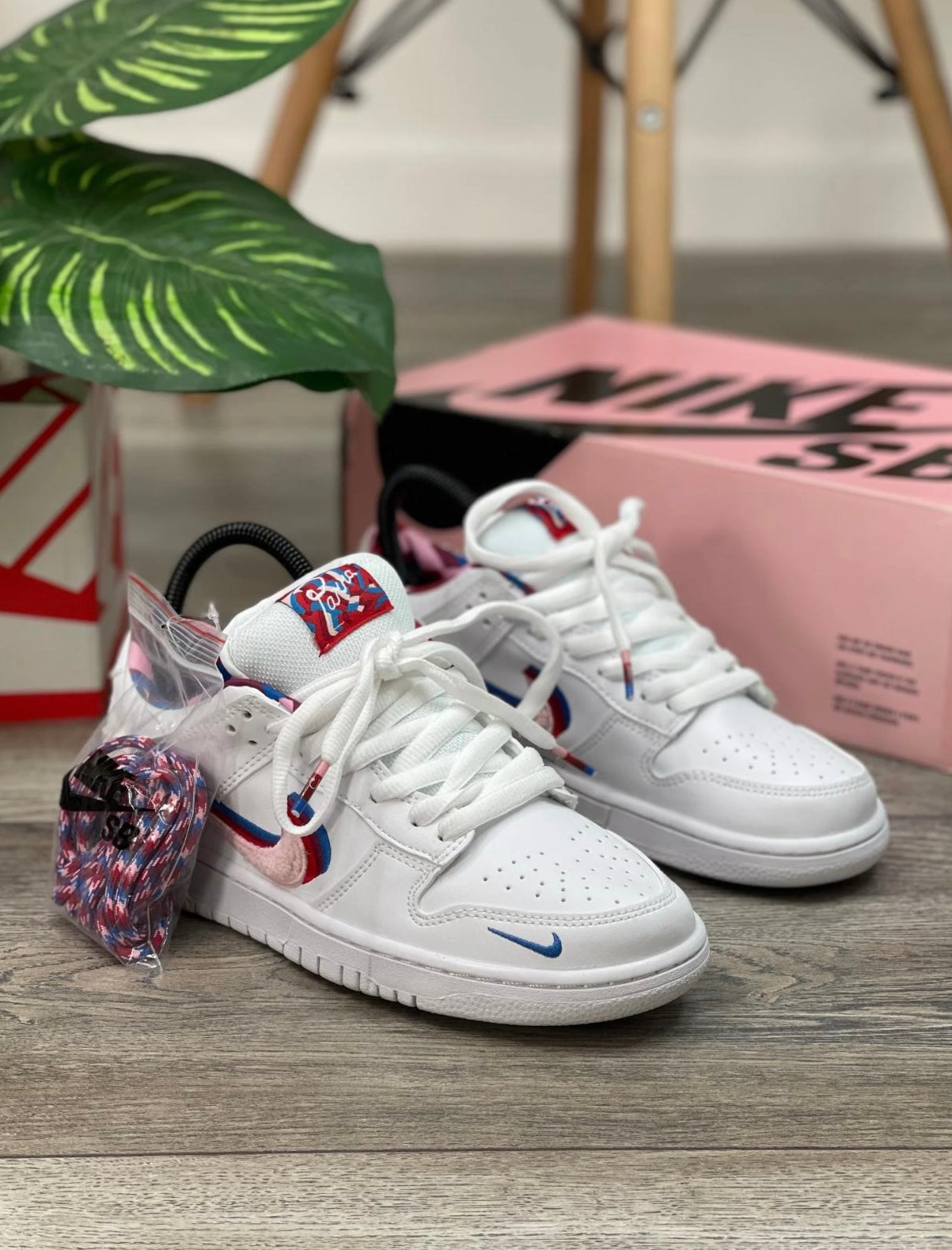NIKE SB PARRA
