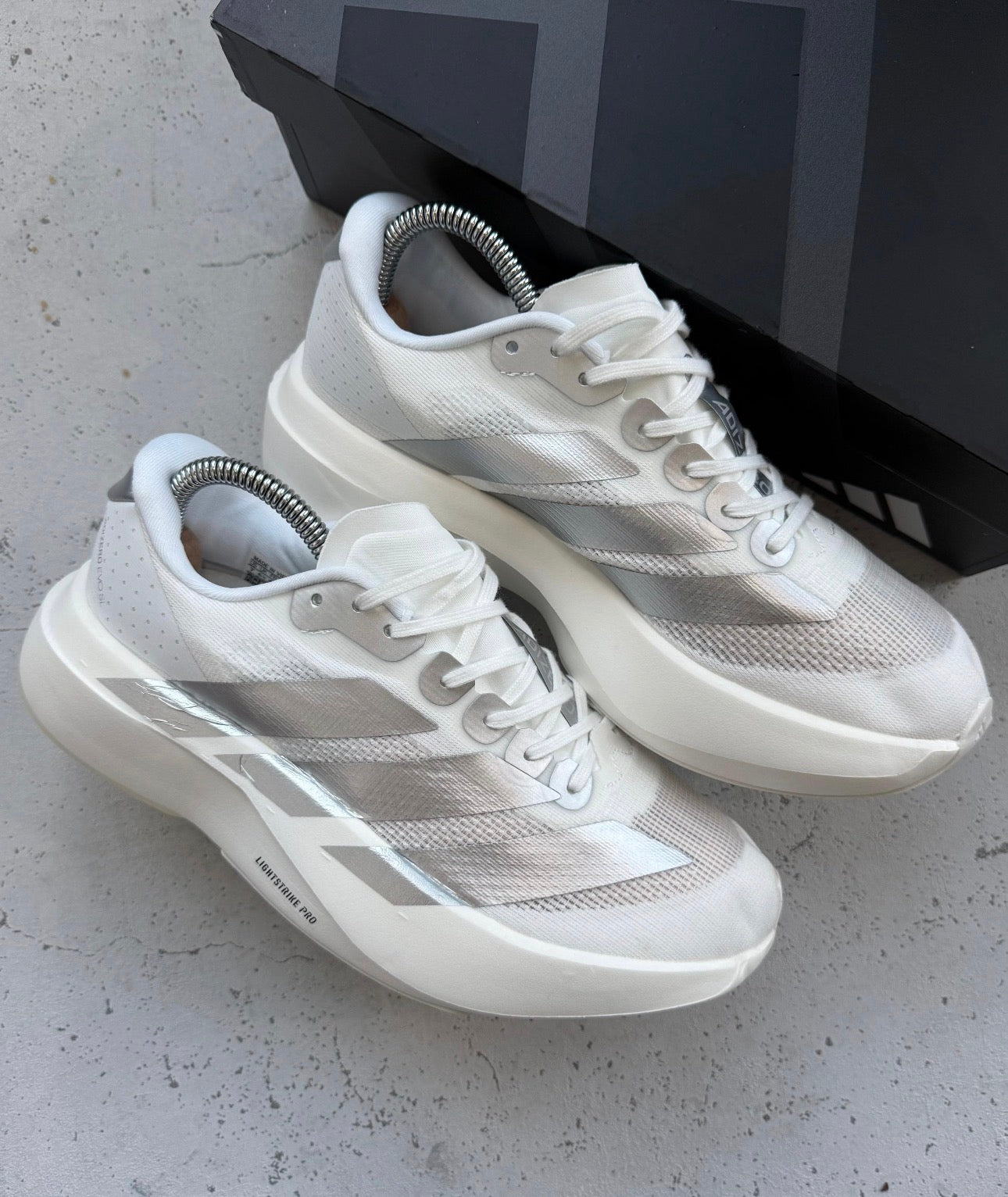 ADIDAS ADIZERO EVO BLANCO PLATEADO