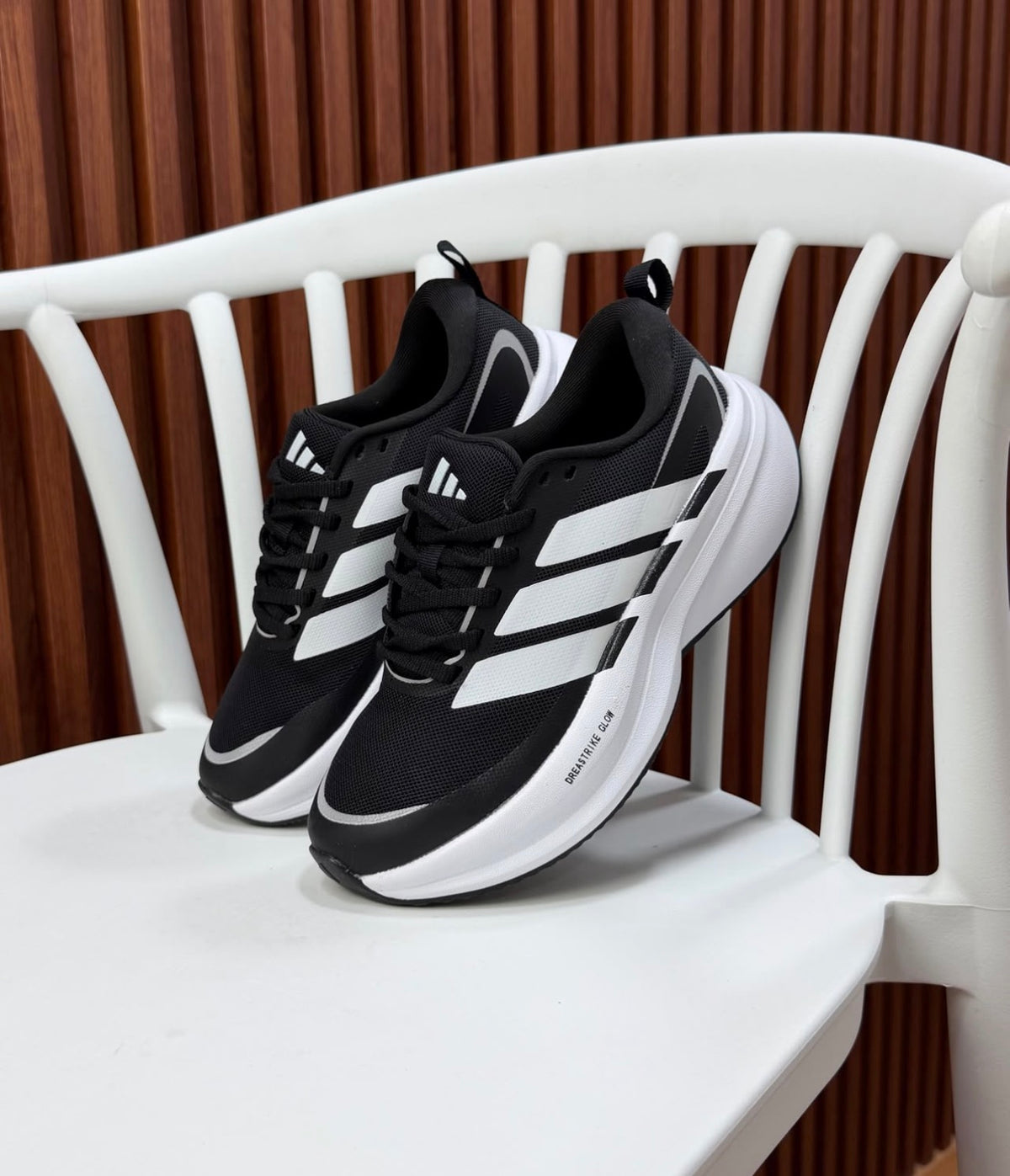 ADIDAS SUPERNOVA NEGRO / BLANCO