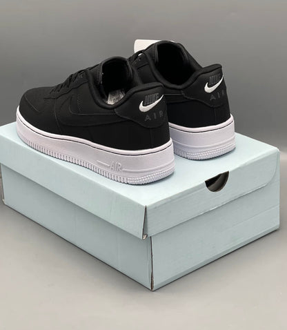 AIR FORCE ONE NEGRO GAMUZA
