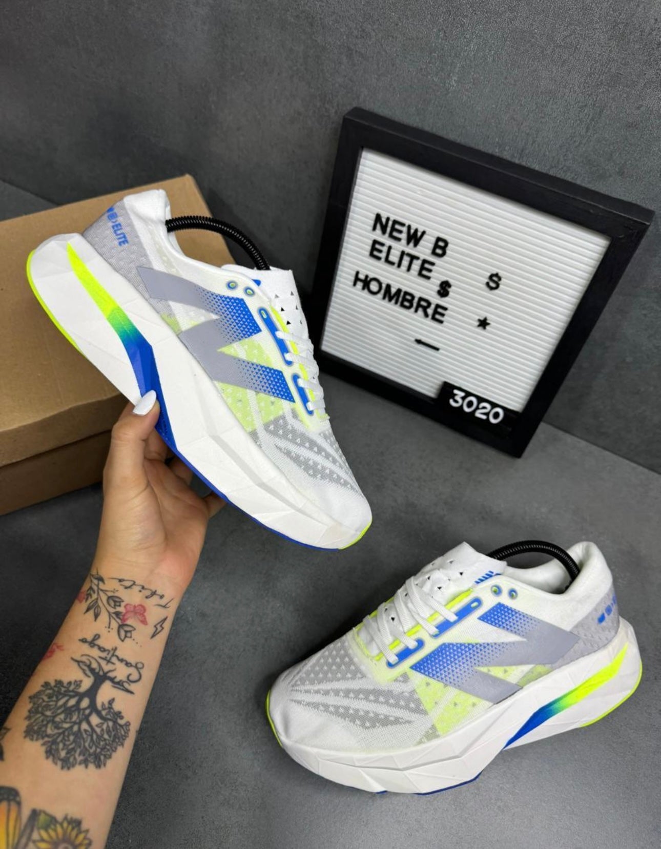 NEW BALANCE FUELCELL ÉLITE V4