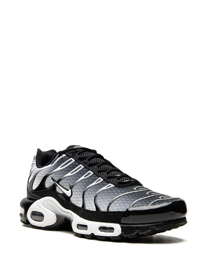 NIKE TN NEGRO - BLANCO
