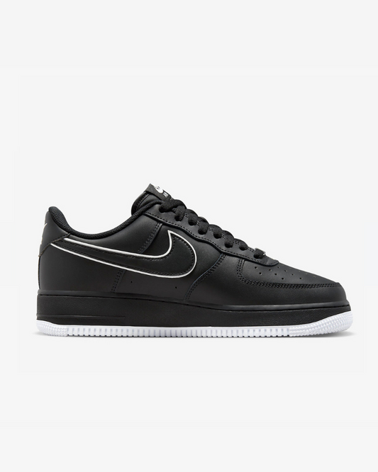 NIKE AIR FORCE 1 LOW BLACK WHITE SOLE
