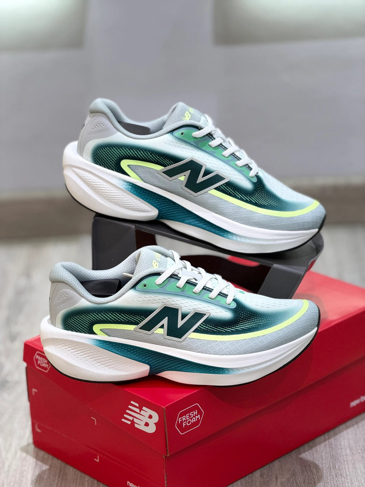 NEW BALANCE ELLIPSE V1 GRIS