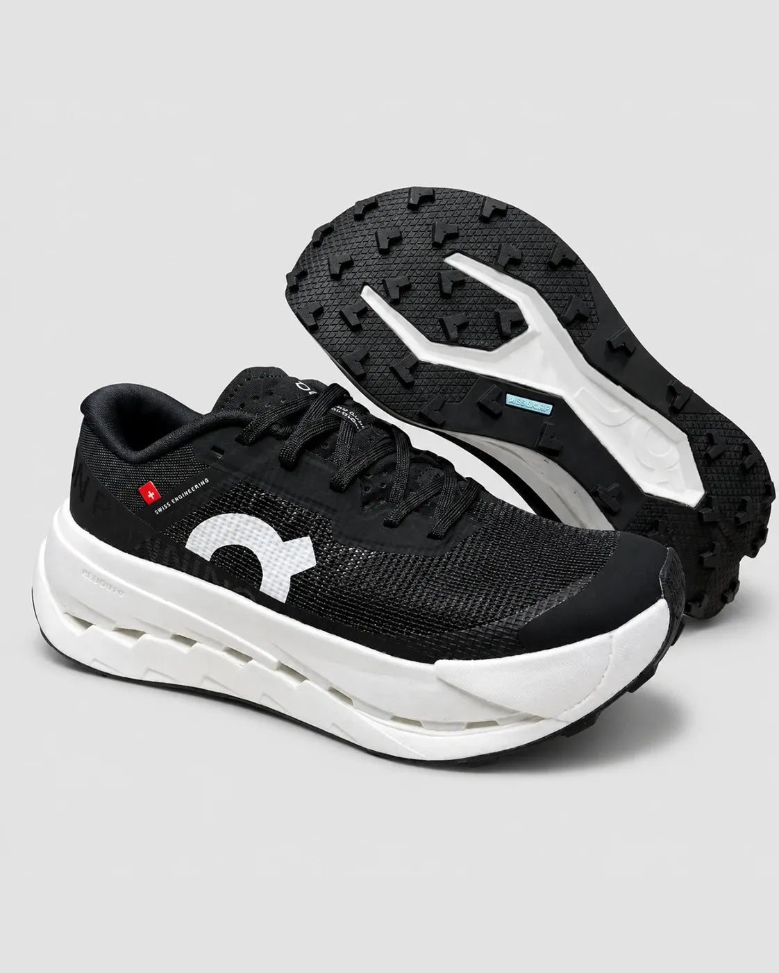 ON RUNNING ULTRA 3 NEGRO/BLANCO