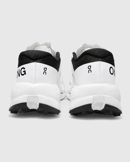 ON RUNNING ULTRA 3 BLANCO/NEGRO