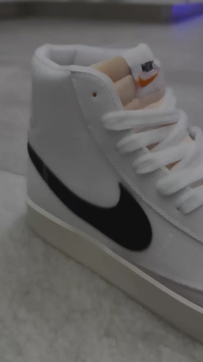 NIKE BLAZER